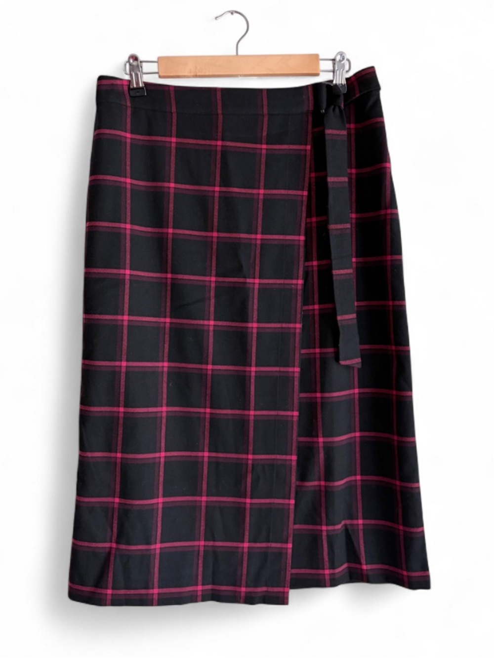 Banana Republic Black and Red Plaid Wrap Midi Skirt Size 10